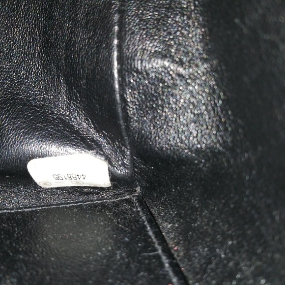 *SOLD LOCAL*Chanel GST Black Caviar Leather Gold - Picture 8 of 8